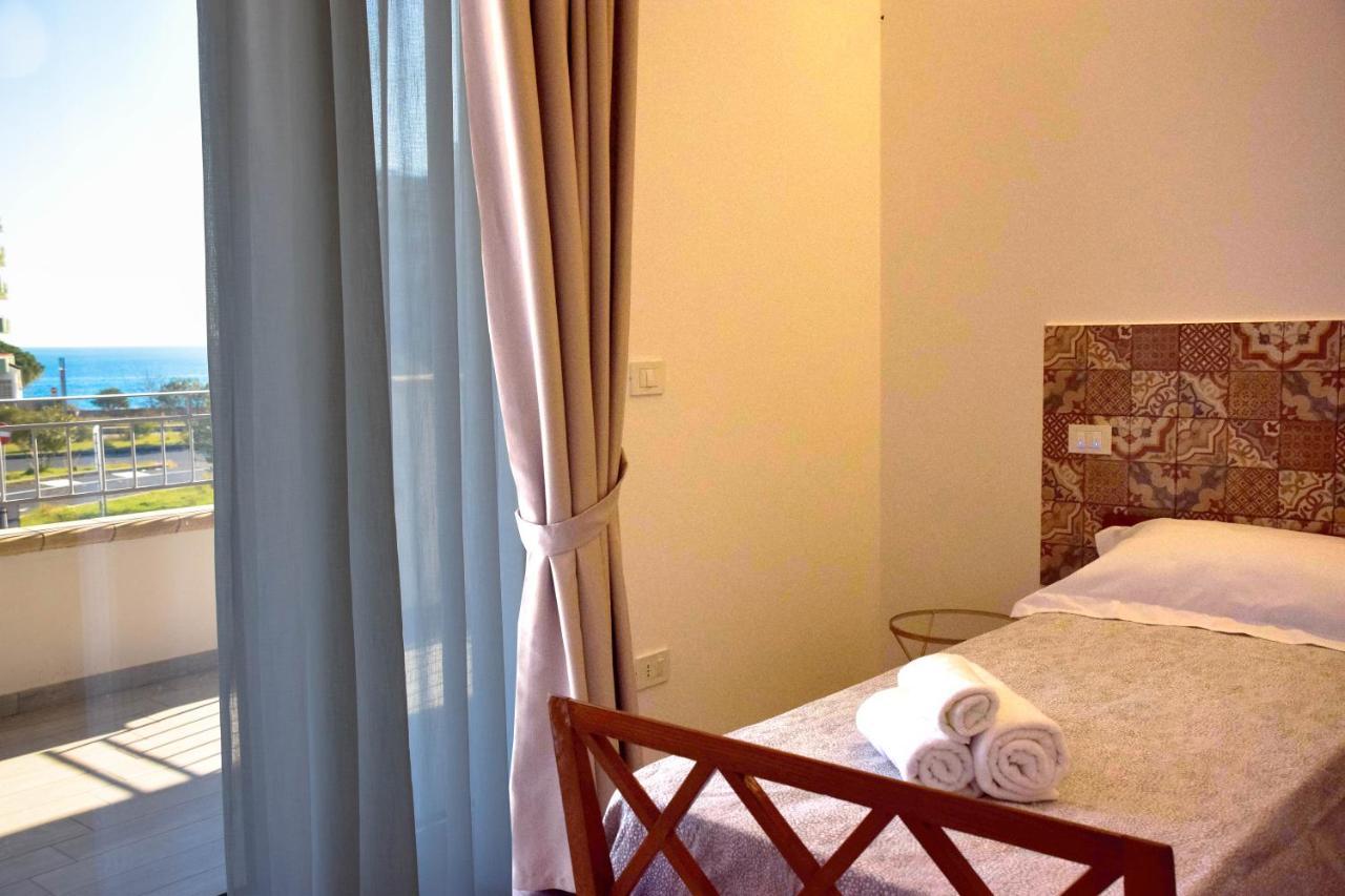 Accomodati B&B Marina di Gioiosa Ionica Dış mekan fotoğraf